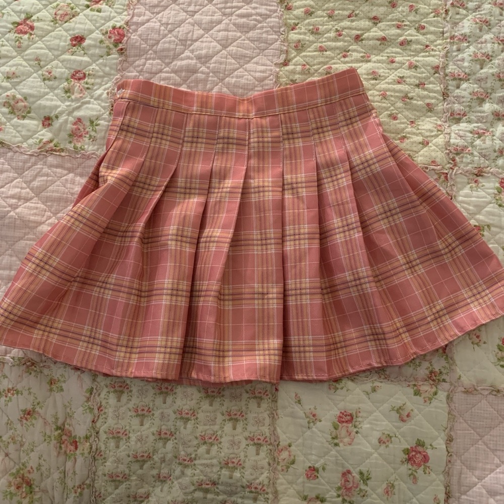 Pink and yellow plaid pleated skirt